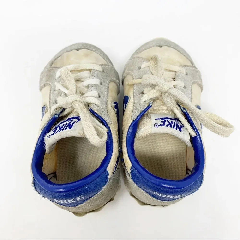 VINTAGE Infants Nike Shoes Size 3